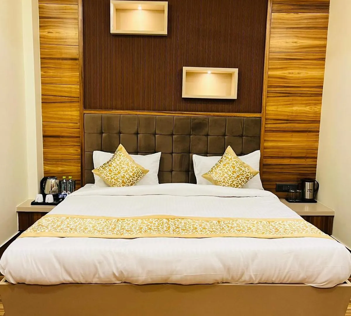 Hotel Divyanshi Inn Varanasi