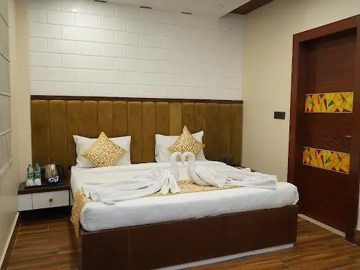 ***  Hotel Divyanshi Inn Váránasí Indie